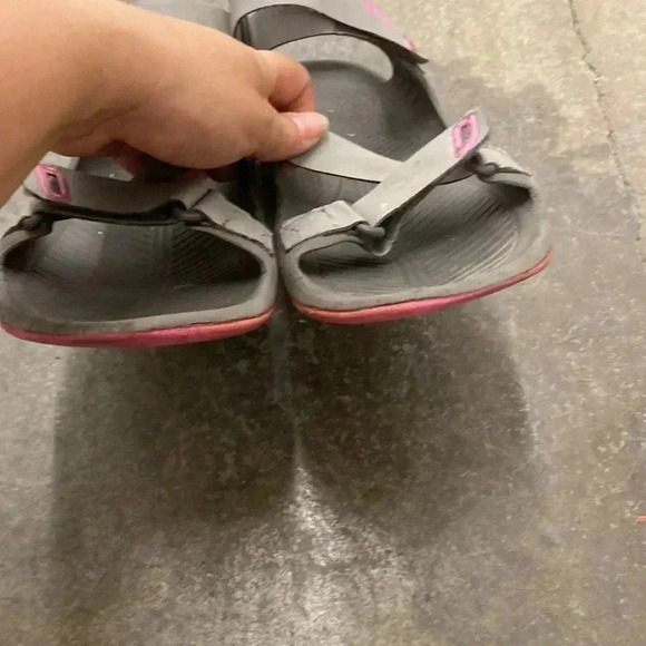 Teva  sandals - Picture 3 of 8